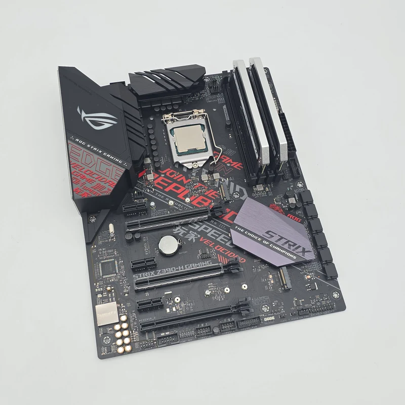 ASUS ROG Strix Z390-H Gaming ATX Motherboard, Intel Core i9-9900K CPU, 32GB Corsair Dominator Platinum DDR4 Memory RAM Combo