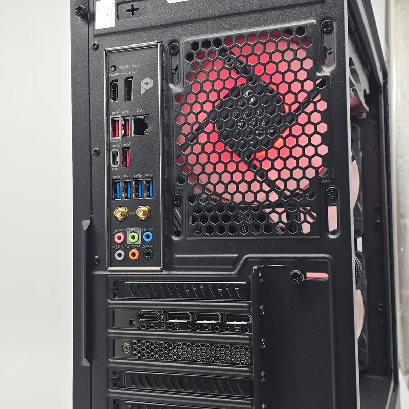 RTX 4070 Super, Ryzen 7800X3D, 1TB NVMe SSD, 32GB DDR5, Custom Black Pre-Owned Liquid Cooled Gaming PC