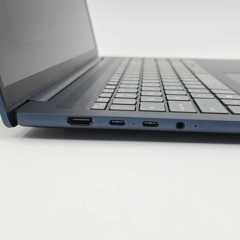 Lenovo Ideapad Slim 5, Radeon 860M, Ryzen AI 7 350, 16GB DDR5, 1TB NVMe, 16" WUXGA 60Hz, Windows Workstation Laptop