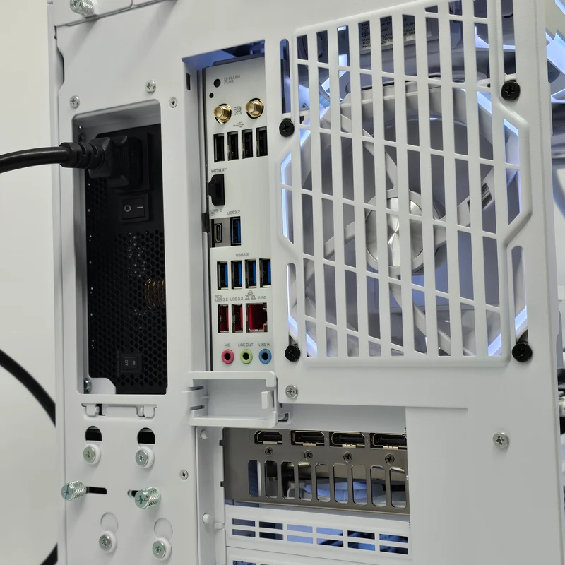 RTX 5080, Ryzen 7 9800X3D, 32GB RAM, 2TB NVMe, Lian Li Mini V2 x TRYX Stage Custom White Liquid Cooled Gaming PC