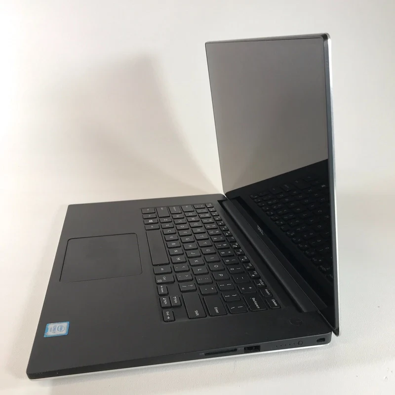 Dell XPS 15 9550 15.6" 4K GAMING Laptop, Intel Core i7-6700HQ @ 2.60GHz (32GB DDR4 RAM, 1TB SSD) Windows 11, NVIDIA GTX 960M, Backlit Keyboard