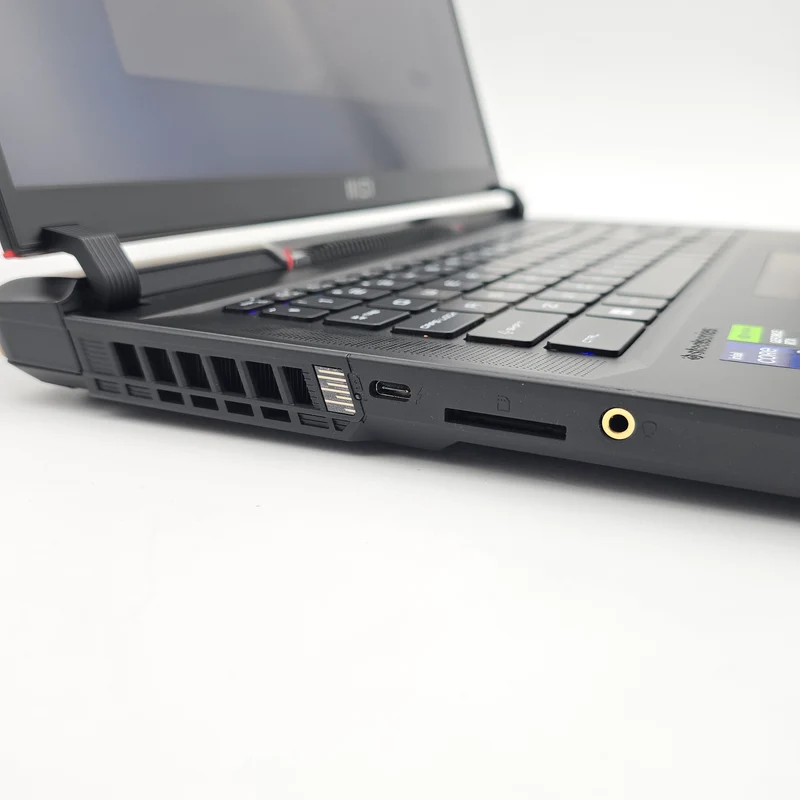 MSI Raider 17", RTX 4090, Intel i9-13950HX, 64GB DDR5, 2TB NVMe SSD, 17" QHD+ 240Hz, Windows Gaming Laptop