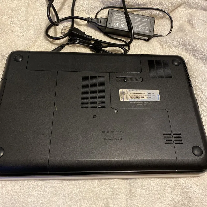 HP G4 Butterfly Blossom 14" AMD A6-4400M @ 2.7GHz (6GGB RAM, 128GB SSD) Windows 10 CD DVD AMD Radeon HD 7520G