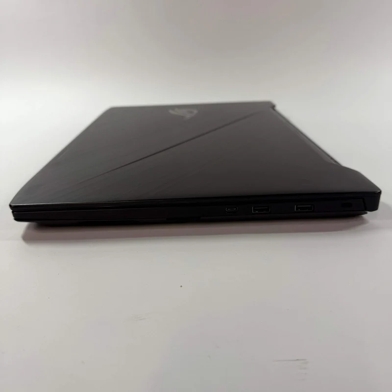ASUS ROG STRIX GL703VD Gaming 17.3" Intel Core i7 6th Gen. @ 2.6 GHz (16GB RAM, 256GB SSD + 1TB HDD) NVIDIA GTX 1050 WINDOWS 11 BACKLIT