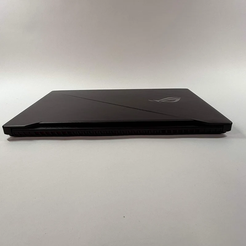 ASUS ROG STRIX GL703VD Gaming 17.3" Intel Core i7 6th Gen. @ 2.6 GHz (16GB RAM, 256GB SSD + 1TB HDD) NVIDIA GTX 1050 WINDOWS 11 BACKLIT