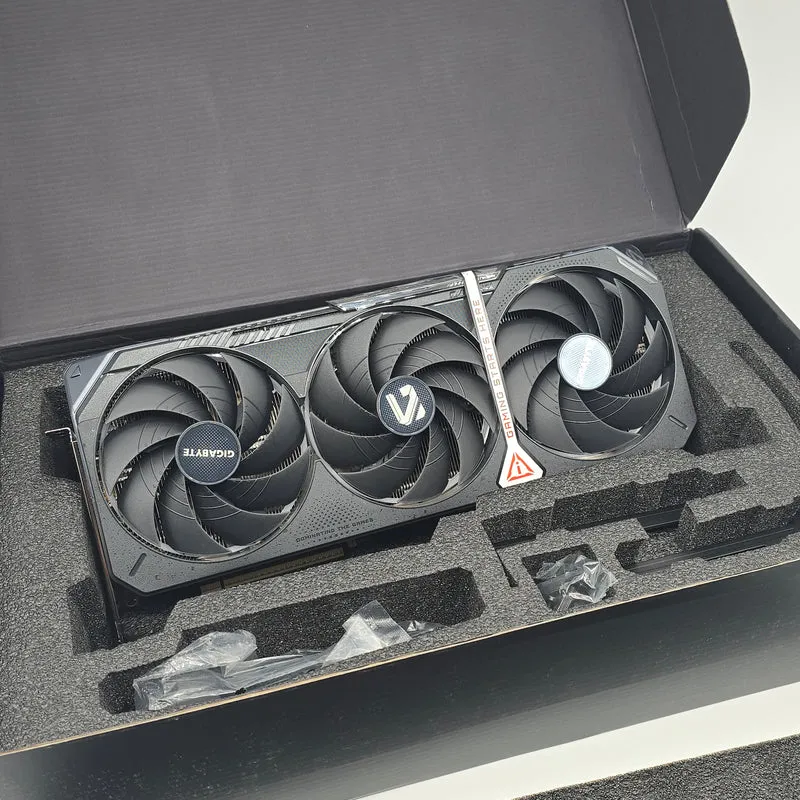 RTX 5070 Ti Gigabyte Gaming OC 16GB, NVIDIA Gaming Graphics Card GPU