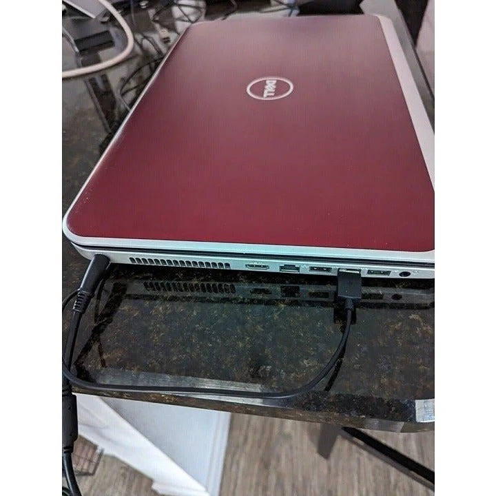 RED Dell 17R-5735 17.3" Laptop AMD A8 (8GB RAM, 256GB SSD) Windows 10 CD/DVD Webcam