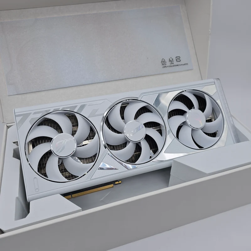 RTX 4090 ASUS ROG STRIX OC 24GB WHITE, NVIDIA Gaming Graphics Card GPU