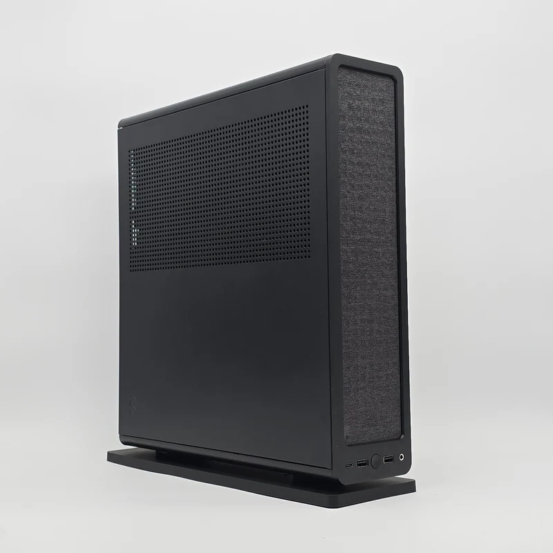 RTX 4080 Super, Ryzen 7 9700X, 32GB DDR5, Fractal Design Ridge Custom Mini-ITX Gaming PC