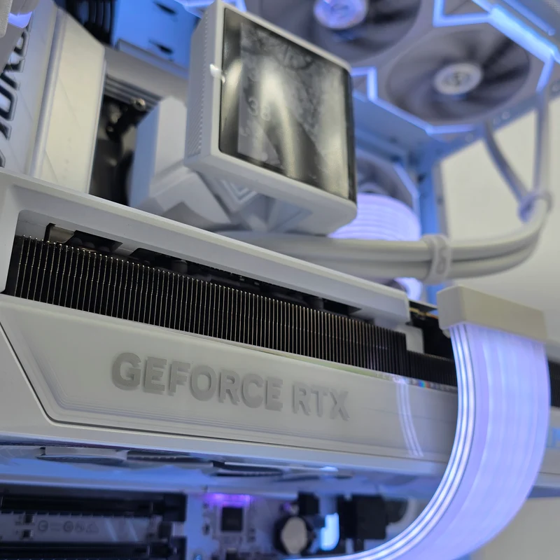 RTX 5090, Ryzen 9800X3D, 4TB NVMe SSD, 64GB DDR5, Custom White Liquid Cooled Gaming PC