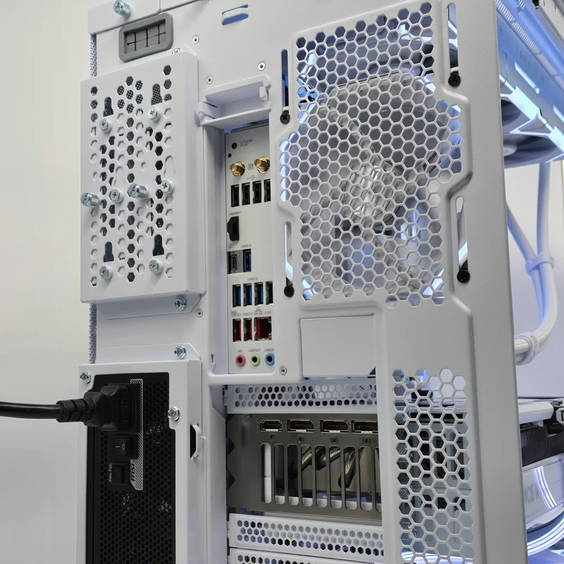 RTX 5090, Ryzen 9800X3D, 4TB NVMe SSD, 64GB DDR5, Custom White Liquid Cooled Gaming PC