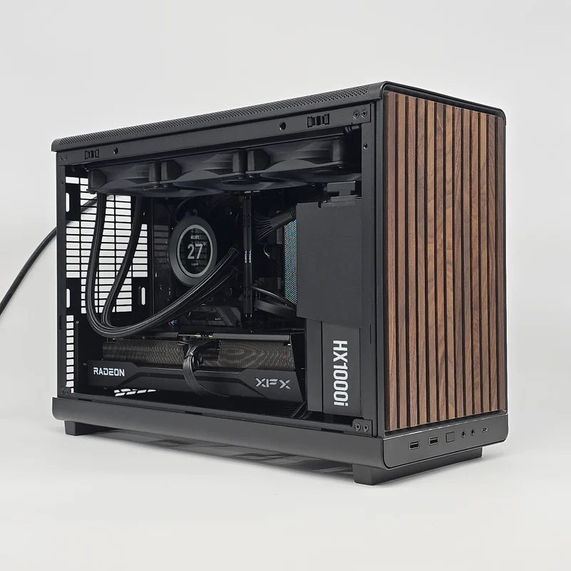 RX 9070 XT, Ryzen 7 9800X3D, 32GB DDR5, 2TB NVMe, Custom Mini-ITX Liquid Cooled Gaming PC