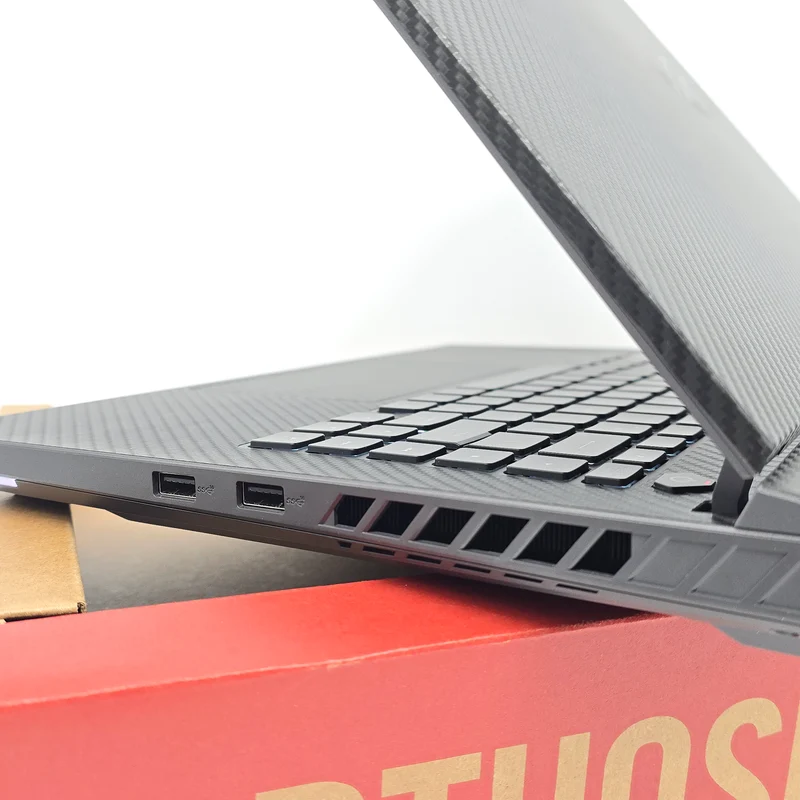 ASUS ROG STRIX G16, RTX 4070, Intel i9-13980HX, 64GB RAM, 4TB NVMe, 16" 165Hz Gaming Laptop
