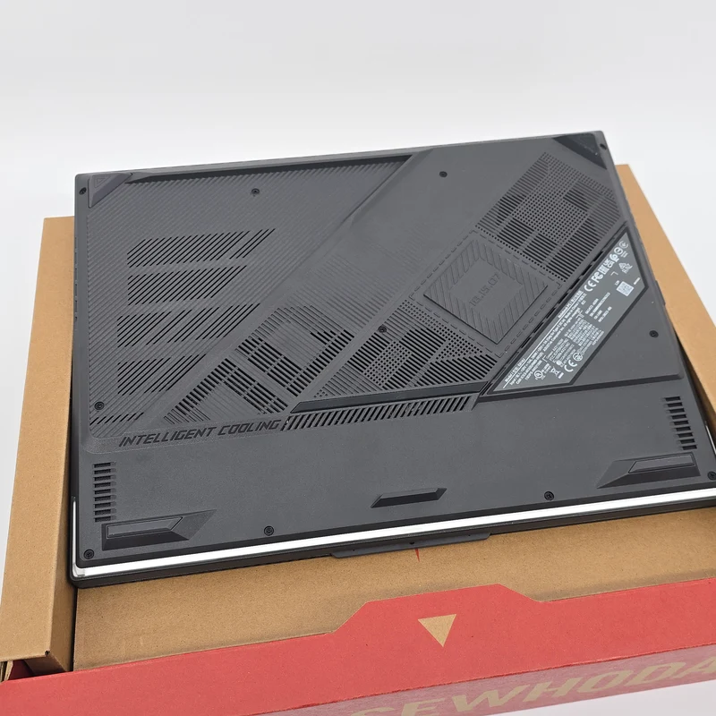 ASUS ROG STRIX G16, RTX 4070, Intel i9-13980HX, 64GB RAM, 4TB NVMe, 16" 165Hz Gaming Laptop