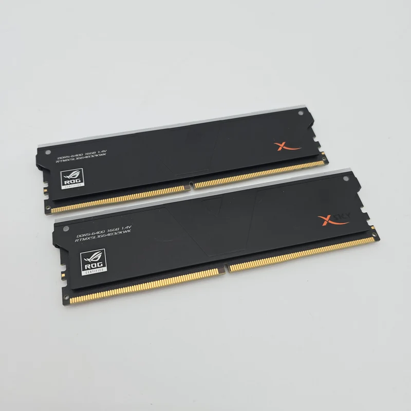 32GB DDR5 RAM V-Color XSky ROG CERTIFIED, RGB, 2x16GB, 6400MHz