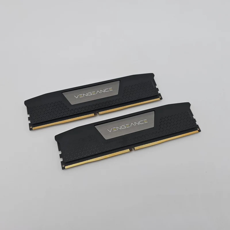 32GB DDR5 Corsair Vengeance 5600MHz, 2x16GB, CL36-36-36-76