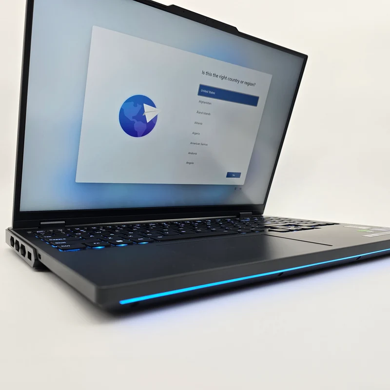Lenovo Legion Pro 7i, RTX 4080, Intel i9-13900HX, 32GB DDR5, 1TB NVMe, 16" WQXGA 240Hz, Windows Gaming Laptop