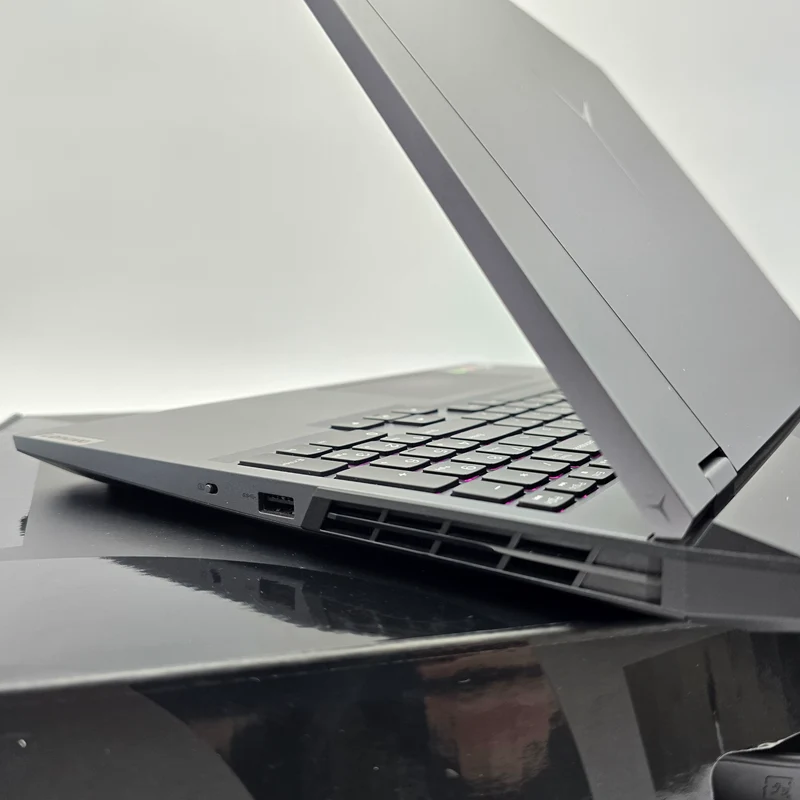 Lenovo Legion 5 Pro, RTX 3070, Ryzen 7 5800H, 165Hz QHD+, Gaming Laptop