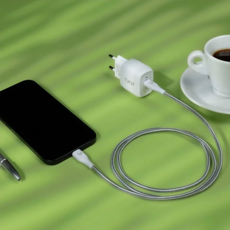 Cavo Di Ricarica E Trasferimento Tunit USB-C / USB-C 1 Metro 60w Titanio Bianco