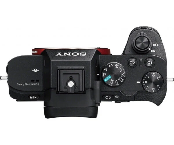 Sony α Alpha 7 II, fotocamera mirrorless con obiettivo 28-70mm, attacco E, sensore full-frame, 24.3 MP
