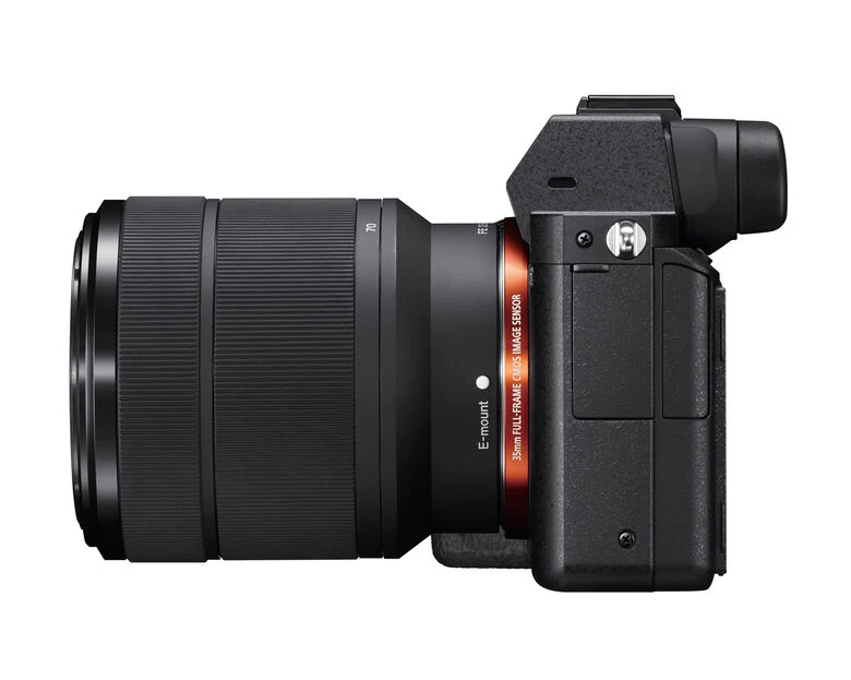 Sony α Alpha 7 II, fotocamera mirrorless con obiettivo 28-70mm, attacco E, sensore full-frame, 24.3 MP