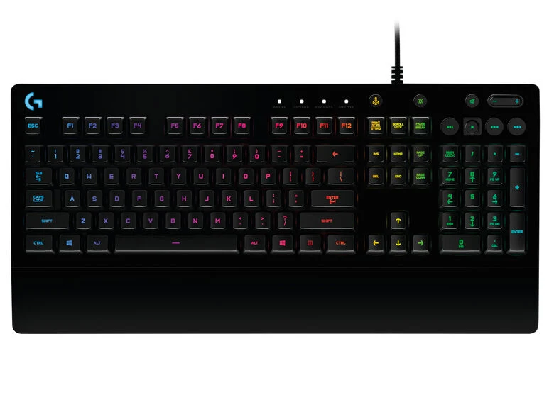 Logitech G G213 tastiera USB Italiano Nero