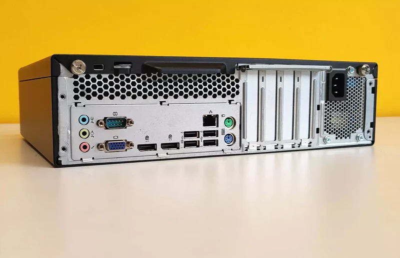 Lenovo ThinkCentre M710s SFF | Intel Core i7-6700 | Ram 16GB | SSD 512GB | Windows 11 Pro - Potenza e Versatilità nel Formato Compatto