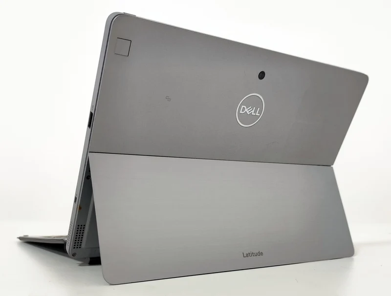 DELL Latitude 7200 2-in-1 13" Touch | Intel Core i5-8265U | FreeDOS Pratico come un tablet Performante come un Notebook