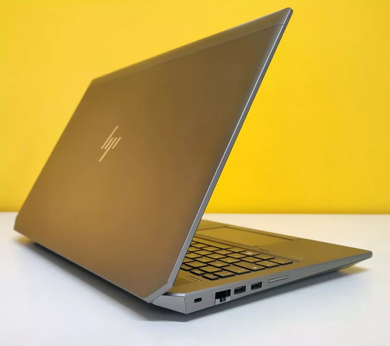 HP ZBook 15 G5 Notebook High-Performance 15.5″ FullHD | Intel Core i7-8850H | RAM 32GB | SSD 512GB | Nvidia Quadro P1000 4GB Windows 11 Pro Grado B