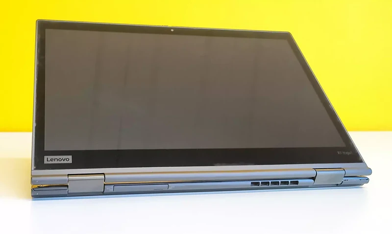 Bundle Lenovo ThinkPad X1 Yoga 2 3Gen 2-in-1 14″ FullHD Touch Screen | Intel Core i7-8650U 1.9Ghz | SSD 256Gb Nvme | Ram 16Gb | WiFi Windows 11 Pro + Lenovo ThinkVision T2424p Monitor 23.8″ 1920×1080 Pixel Full HD LED IPS