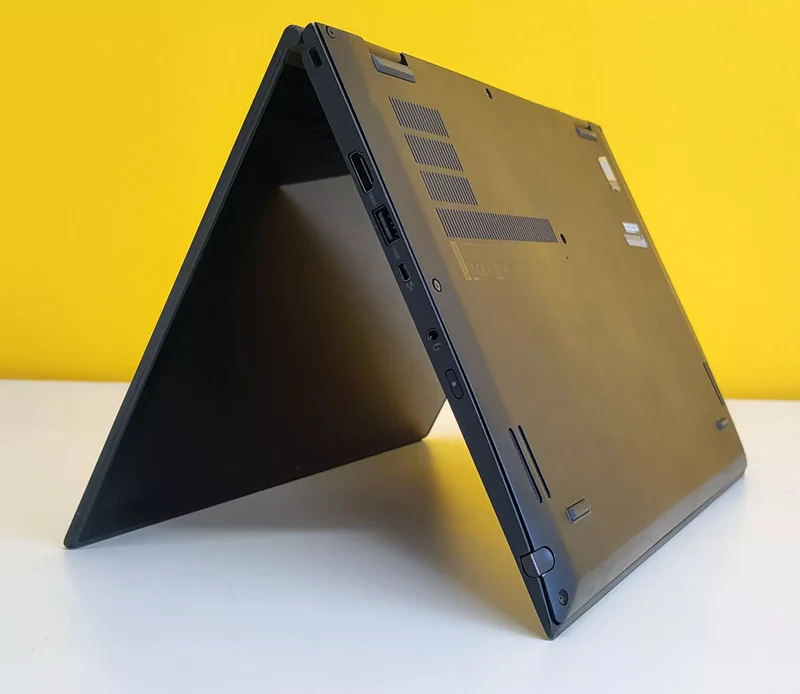 Bundle Lenovo ThinkPad X1 Yoga 2 3Gen 2-in-1 14″ FullHD Touch Screen | Intel Core i7-8650U 1.9Ghz | SSD 256Gb Nvme | Ram 16Gb | WiFi Windows 11 Pro + Lenovo ThinkVision T2424p Monitor 23.8″ 1920×1080 Pixel Full HD LED IPS