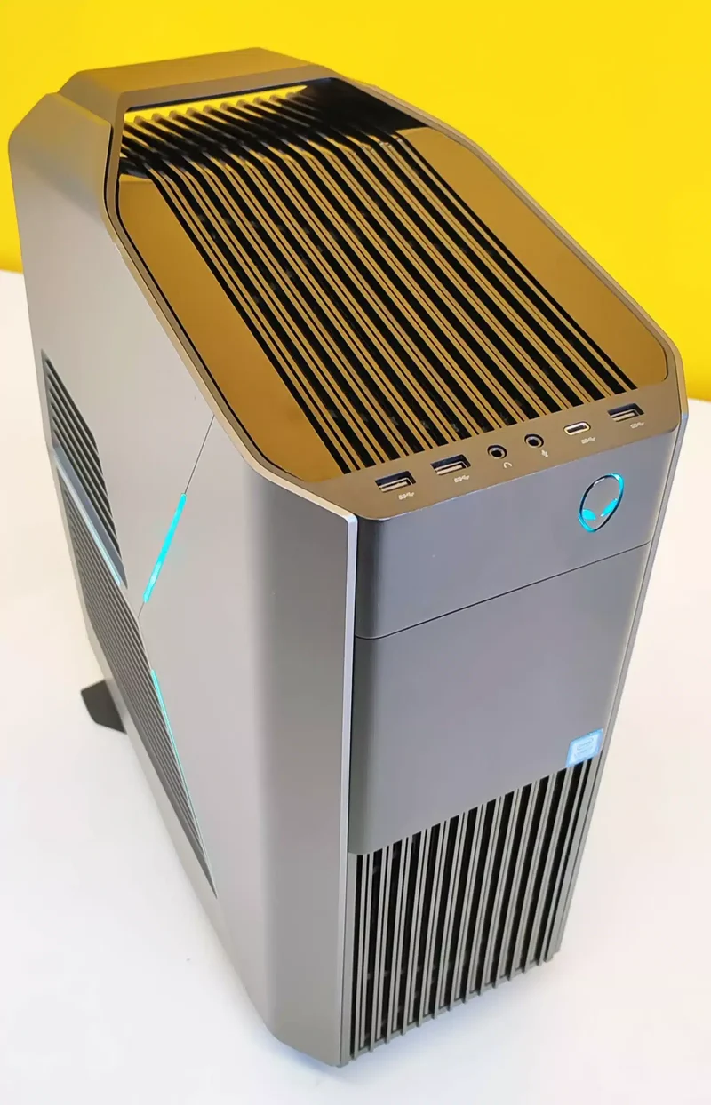 Dell Alienware Aurora R7 PC Gaming | Intel Core i7-8700 6 Cores | Ram 64Gb | SSD NVMe 512Gb + 3Tb | Nvidia GTX 1080Ti 11GB | Windows 11 Pro Grado B