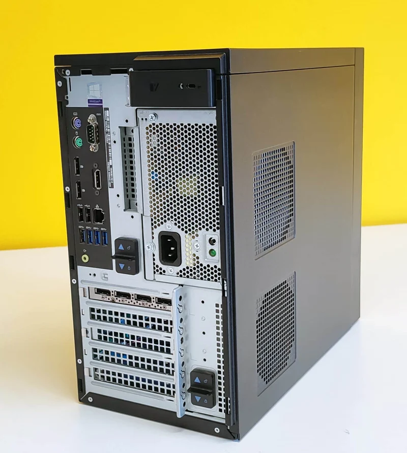 DELL Precision T3630 Workstation | Intel Core i7-8700K 3.7Ghz | Ram 32Gb | SSD 512Gb | Nvidia Quadro P2000 5Gb | Windows 11 Pro Perfetta per chi cerca potenza di calcolo