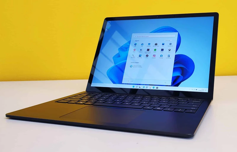 Microsoft Surface Laptop 3 1868 Notebook 13.3" Touch Screen Pixel Sense 2256 x 1504 Pixel | Intel Core i7-1065G7 | Ram 16Gb | SSD 1Tb | WiFi Windows 11 Pro Il notebook perfetto per ogni utilizzo