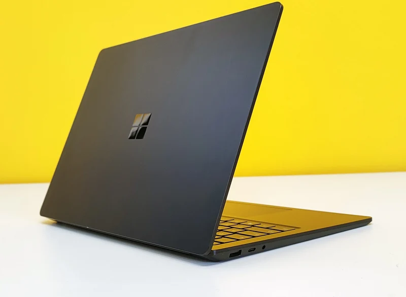 Microsoft Surface Laptop 3 1868 Notebook 13.3" Touch Screen Pixel Sense 2256 x 1504 Pixel | Intel Core i7-1065G7 | Ram 16Gb | SSD 1Tb | WiFi Windows 11 Pro Il notebook perfetto per ogni utilizzo
