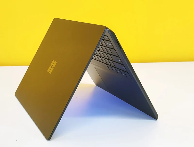 Microsoft Surface Laptop 3 1868 Notebook 13.3" Touch Screen Pixel Sense 2256 x 1504 Pixel | Intel Core i7-1065G7 | Ram 16Gb | SSD 1Tb | WiFi Windows 11 Pro Il notebook perfetto per ogni utilizzo
