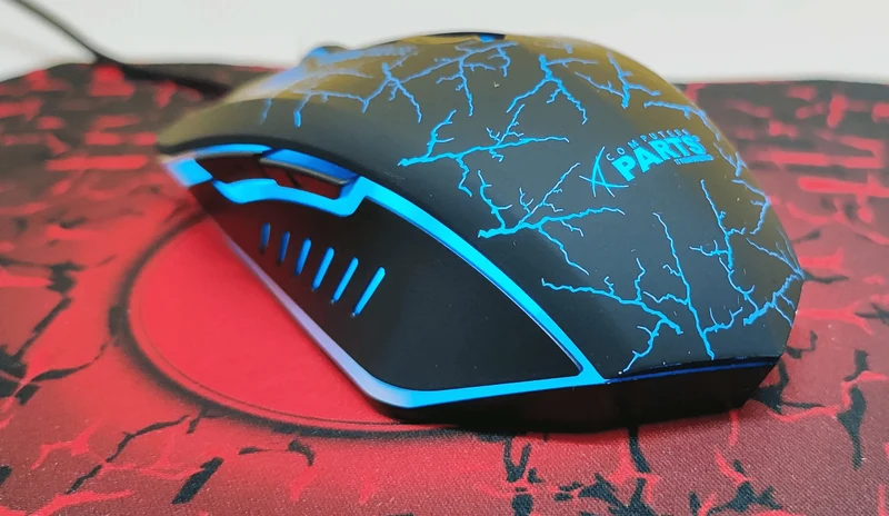 Pc Gaming Comet | Intel Core i5-10400F 6Cores | Ram 16/32Gb | SSD M.2 nvme 500Gb | Nvidia GTX 1050Ti 4Gb | WiFi | Windows 11 Pro + Kit Mouse, tastiera, cuffie RGB Il PC Gaming perfetto per il FullHD