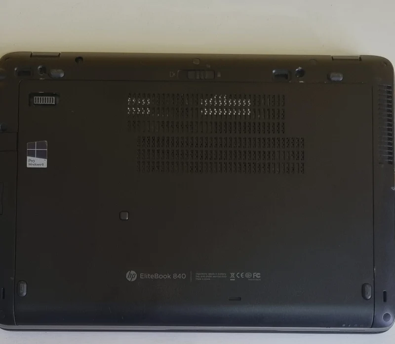 Hp EliteBook 840 G1 Notebook | Intel Core i5-4300U 1.9Ghz | 14" Pollici | 8Gb Ram | 240Gb SSD | Tastiera Italiana | WebCam WiFi | Windows 10 Grado B