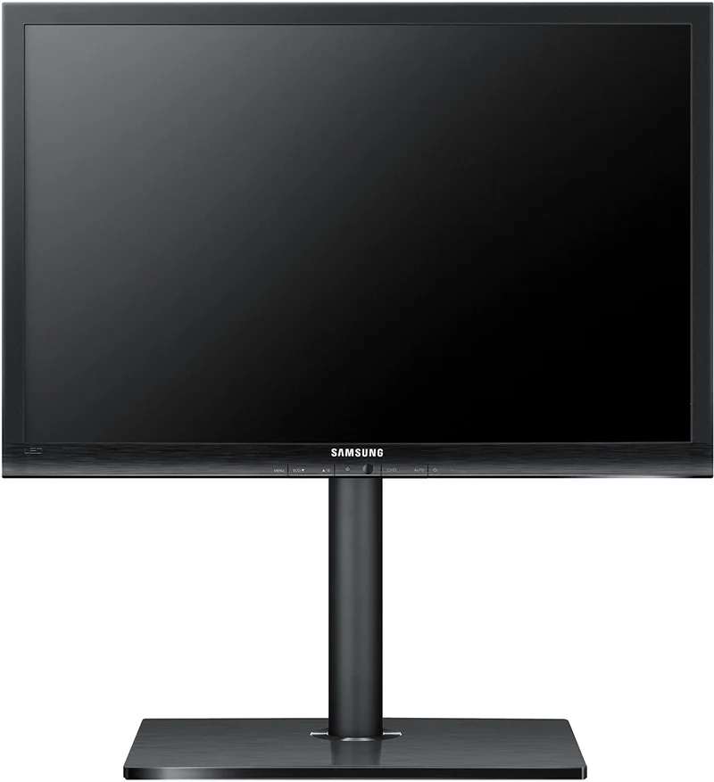 Postazione da Gaming PC | Intel Core i7 3.4Ghz| Ram 16Gb | SSD 256Gb + 1Tb | Nvidia GT730 4Gb | Windows 10 Pro + Kit Mouse Tastiera RGB e Cuffie con microfono + Monitor Samsung S27A650D LED 27″ Full HD + Scrivania da Gaming Il bundle più completo del Web