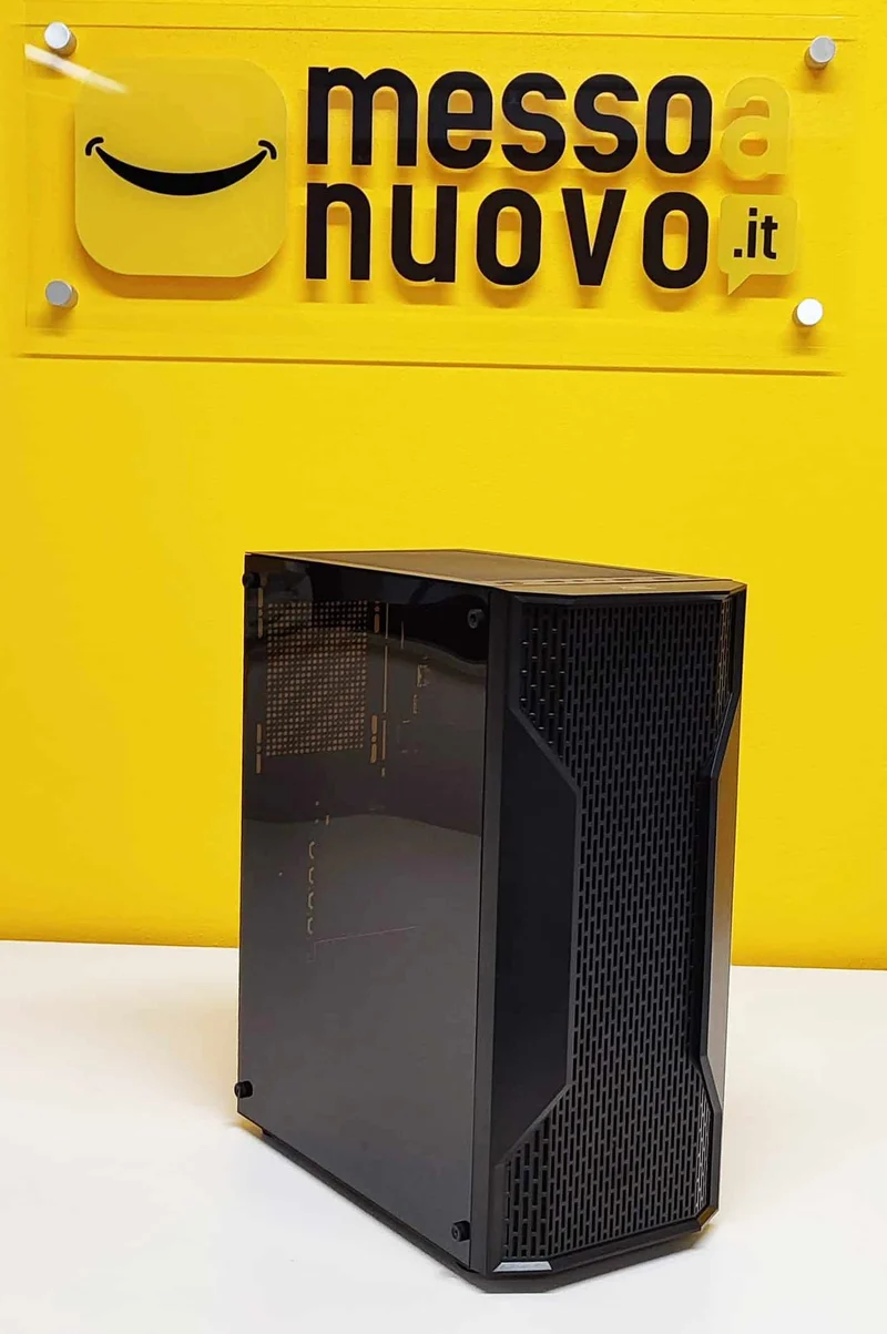 Postazione da Gaming PC | Intel Core i7 3.4Ghz| Ram 16Gb | SSD 256Gb + 1Tb | Nvidia GT730 4Gb | Windows 10 Pro + Kit Mouse Tastiera RGB e Cuffie con microfono + Monitor Samsung S27A650D LED 27″ Full HD + Scrivania da Gaming Il bundle più completo del Web