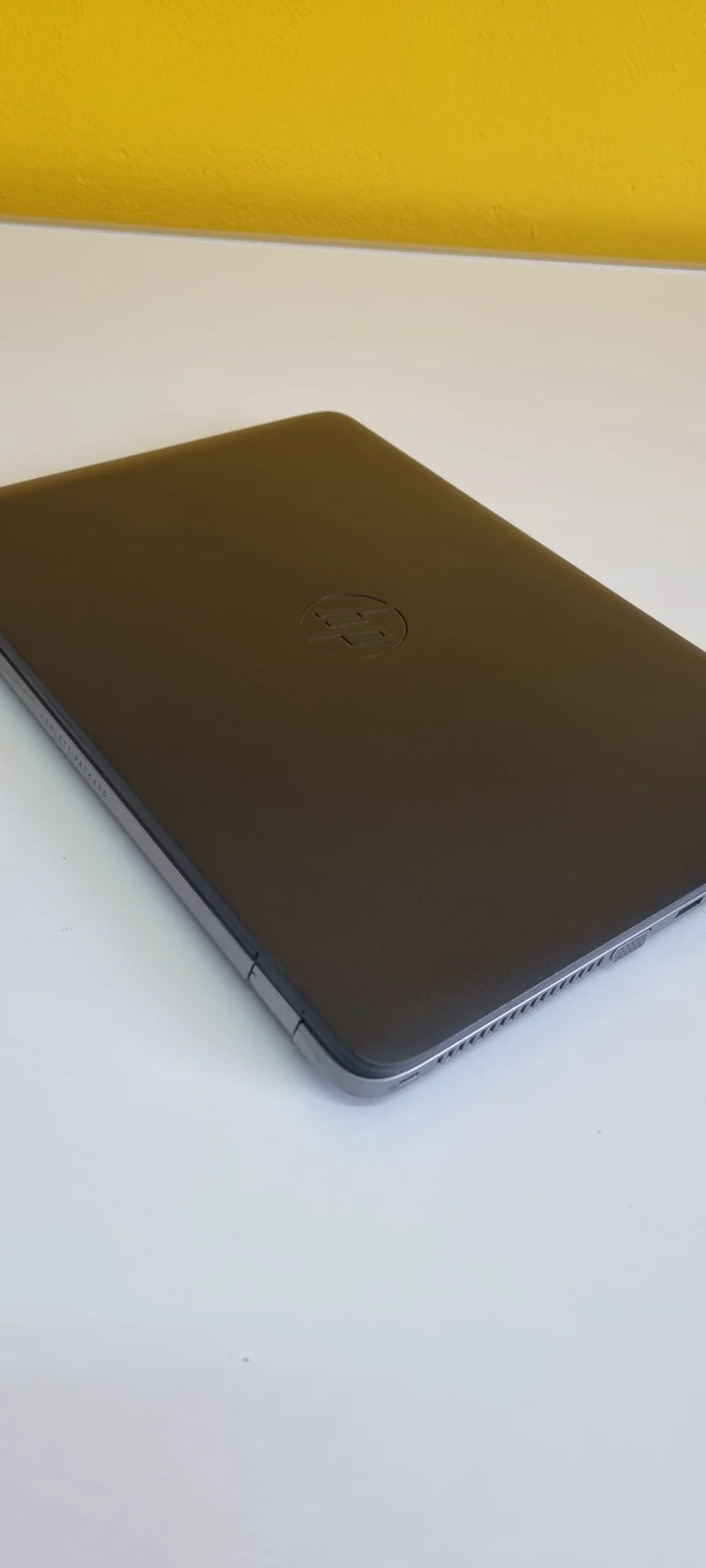 Hp EliteBook 840 G1 Notebook | Intel Core i5-4300U 1.9Ghz | 14" Pollici | 8Gb Ram | 240Gb SSD | Tastiera Italiana | WebCam WiFi | Windows 10 |
