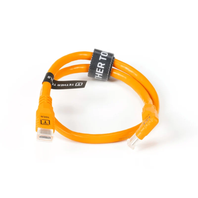 Tether Tools TetherPro Optima 10G USB-C 51cm cavo adattatore da diritto ad angolo retto 'Pigtail'. arancione ad alta visibilità